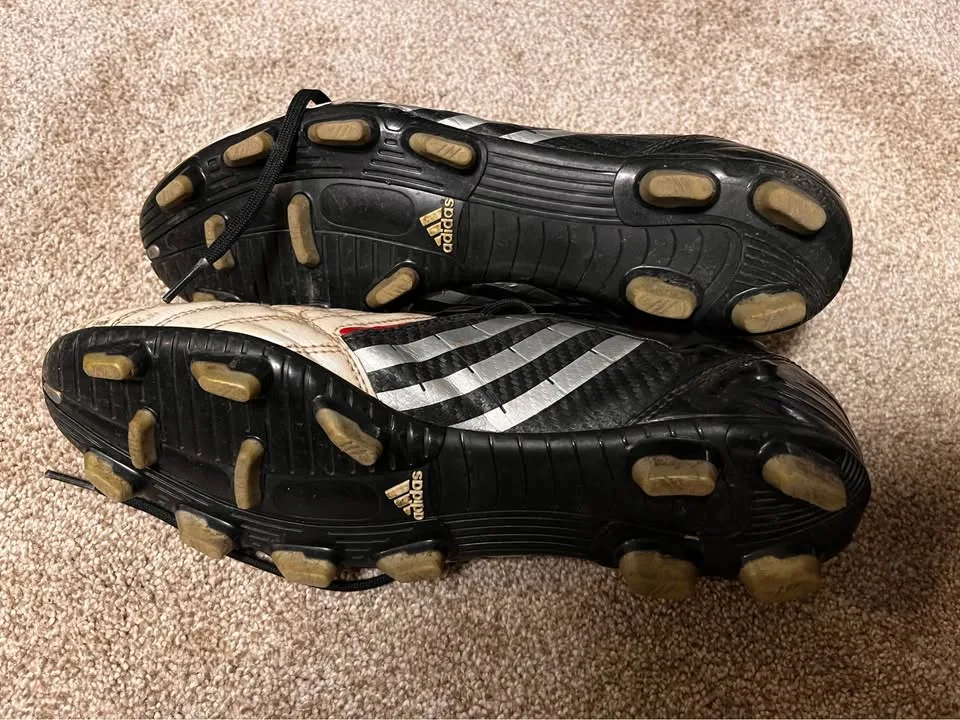 Adidas Predator Soccer Cleats (10.5) image indicator(3)