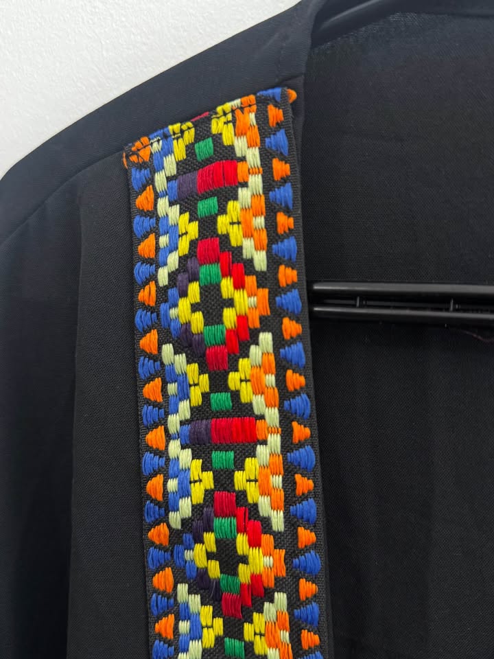 black open abaya with colorful embroidered trim - photo 4
