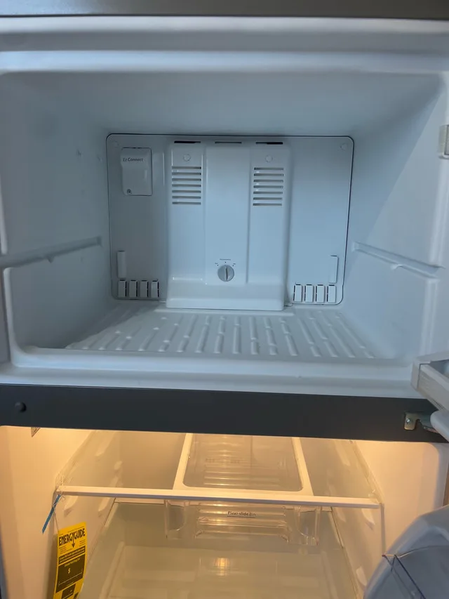 ** NEW** WRT148FZDM00 whirlpool fridge ** Price Reduced** image indicator(6)