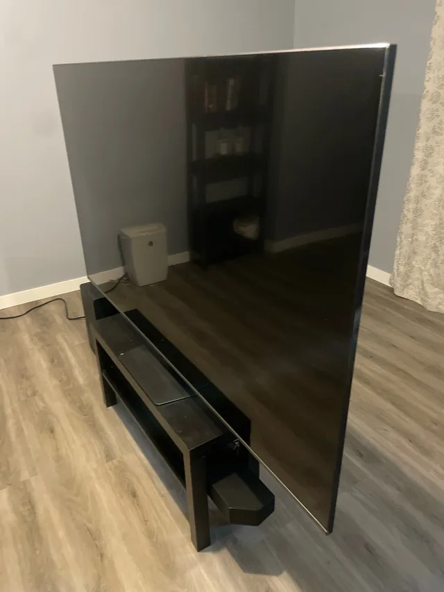 Samsung 75” QLED TV & Sound Bar OBO