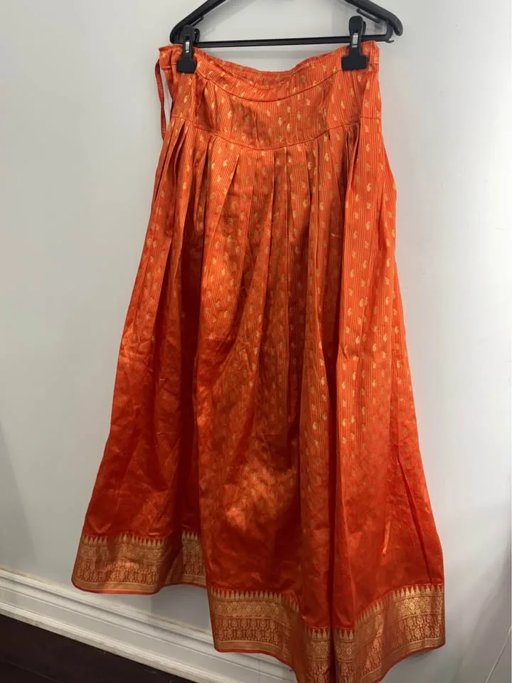 Colourful Mehendi Gharara image indicator(2)