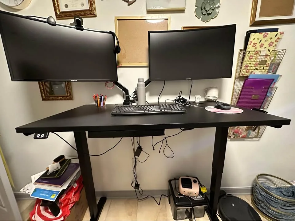Black uplift standing desk