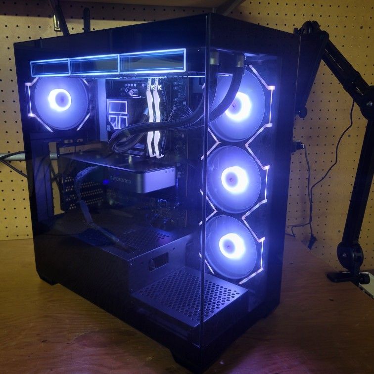 Gaming PC Ryzen 9-7900X + RTX 3070 FE