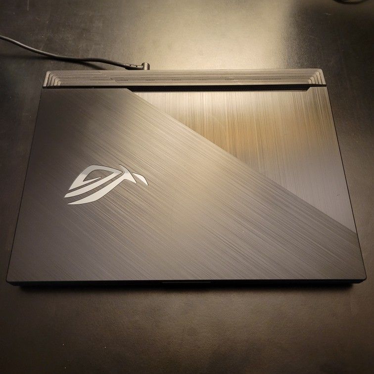 Asus ROG STRIX Gaming Laptop RTX 2070 - photo 2