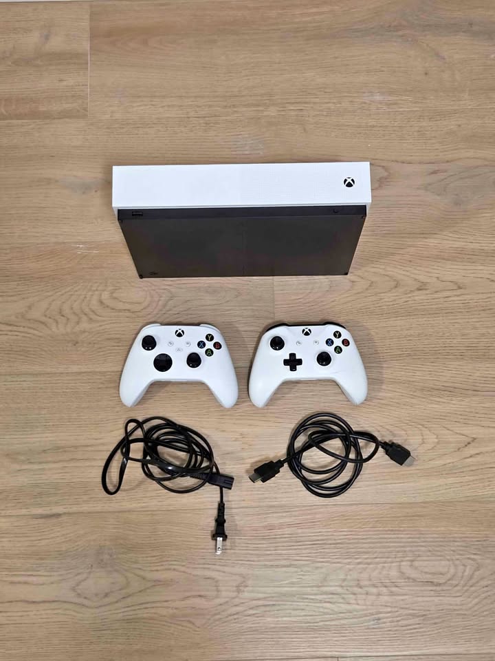 Xbox One S, With drift controllers