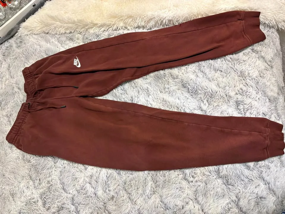 Brown Nike sweatpants