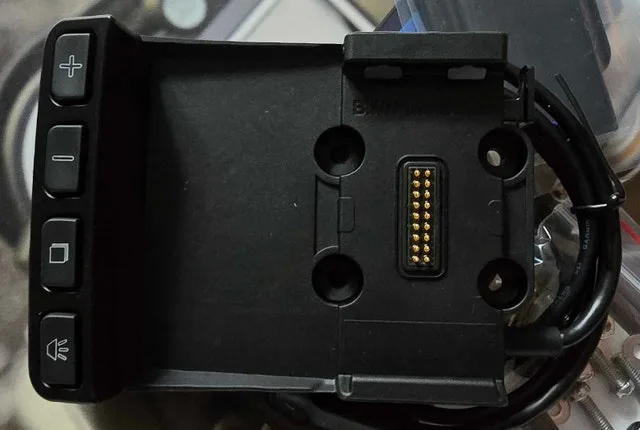 BMW Navigator VI Cradle image indicator(2)