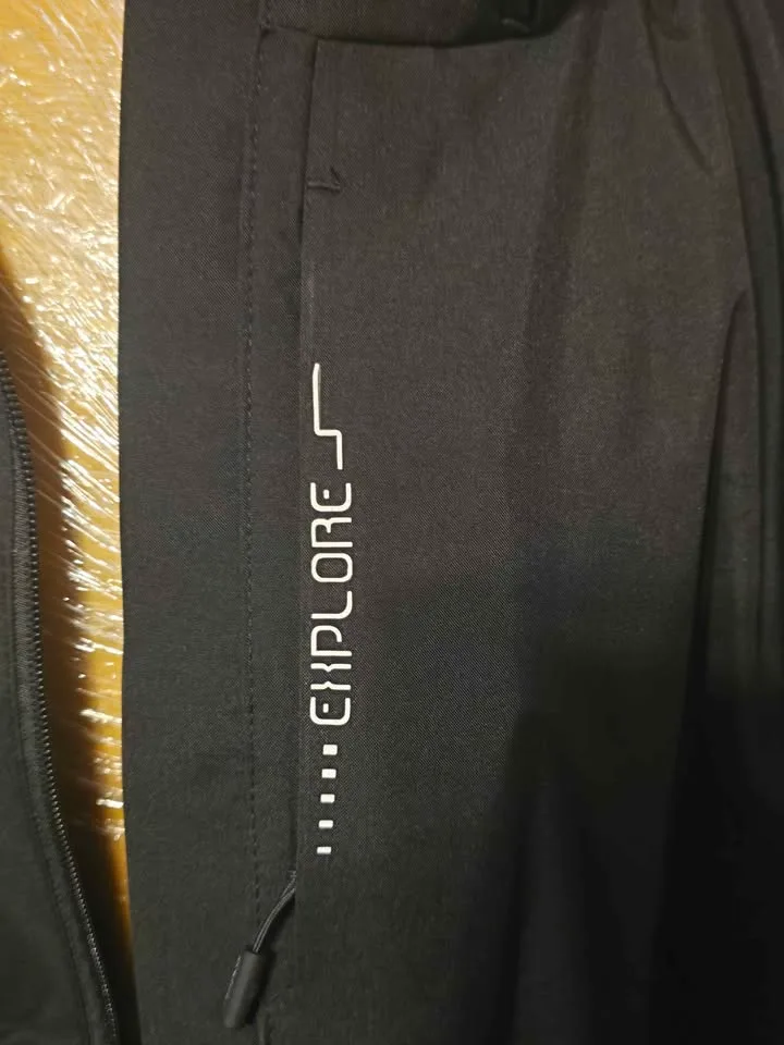 Explore Men’s Windbreaker Jacket – Size 2XL – $25 🖤 image indicator(2)