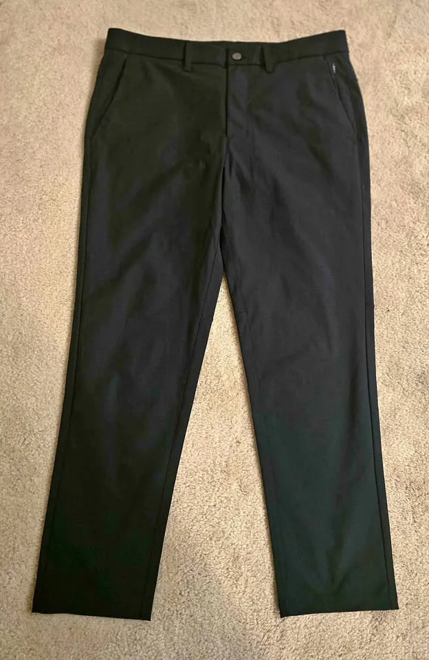 CRZ Yoga Men’s Pants – Size 34W – $25 (Retail $80+) 👖