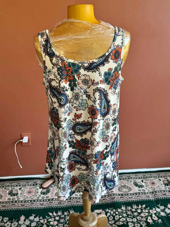 Brand New Size XL – Floral Paisley Built-In Bra Tank Dress – $10