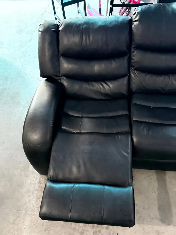 BLACK RECLINING SOFA IN THE BRAND NEW CONDITION.MAKE BEST YOUR O image indicator(2)