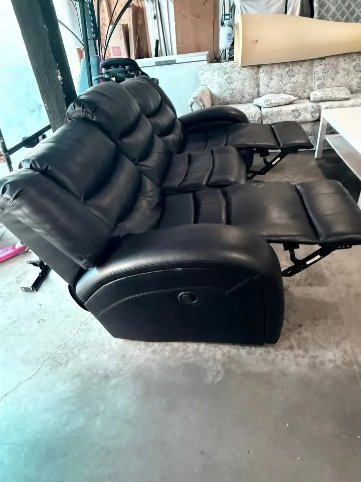 BLACK RECLINING SOFA IN THE BRAND NEW CONDITION.MAKE BEST YOUR O image indicator(4)