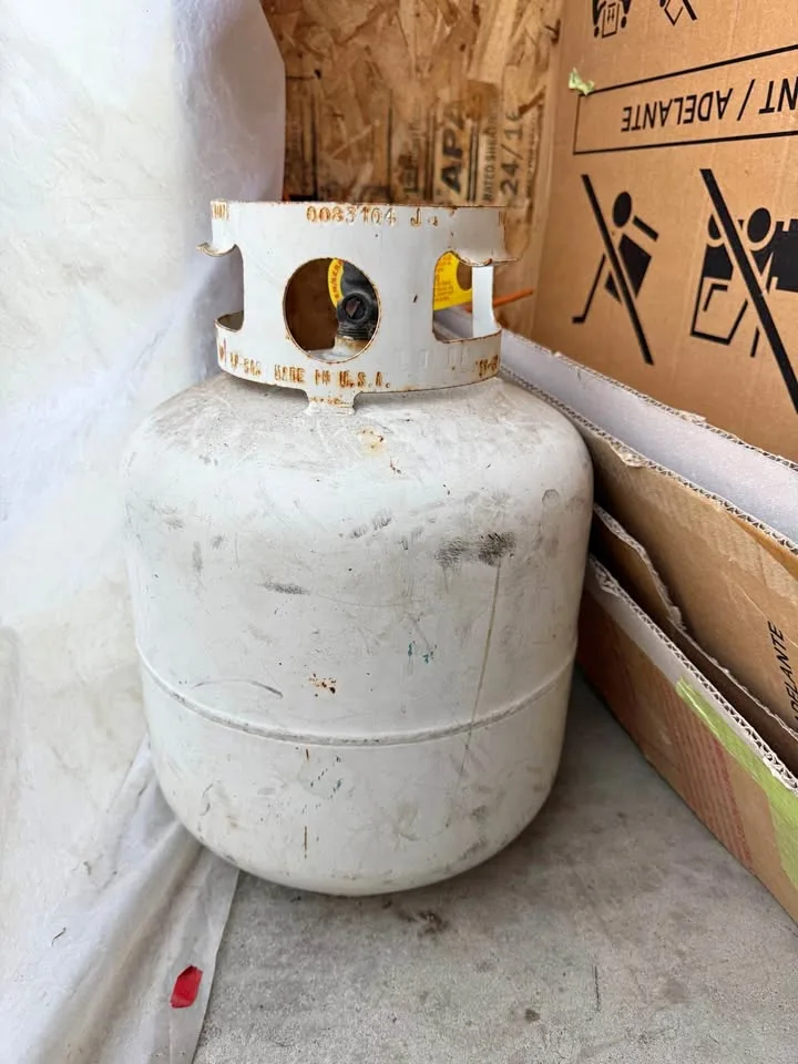 Propane Gas Cylinder Tank 5LB thumbnail