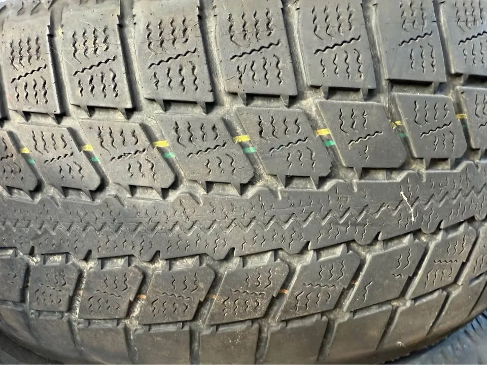 215/55R17 Japanese made tires (with the snow flag )￼￼￼ image indicator(2)