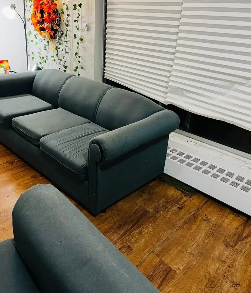 Sofa and a Chair image indicator(6)