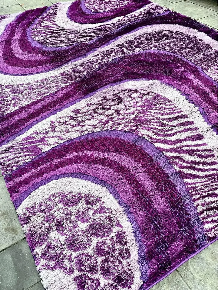 Beautiful shaggy Rug For Sale thumbnail