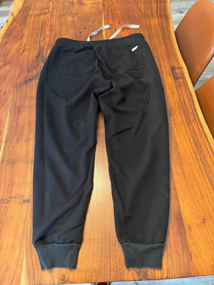 2 zamora Figs- medium, petite. image indicator(3)