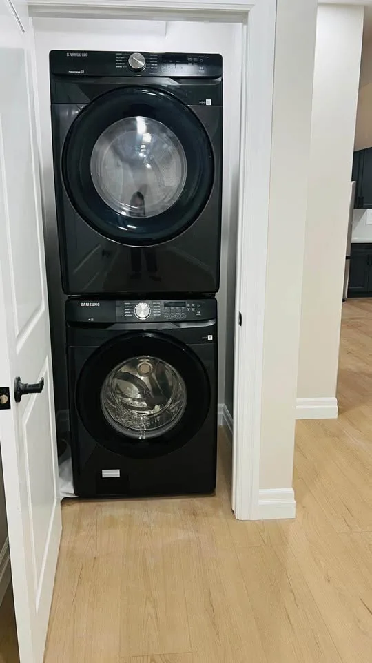 1 Bed 1 Bath - House image indicator(8)