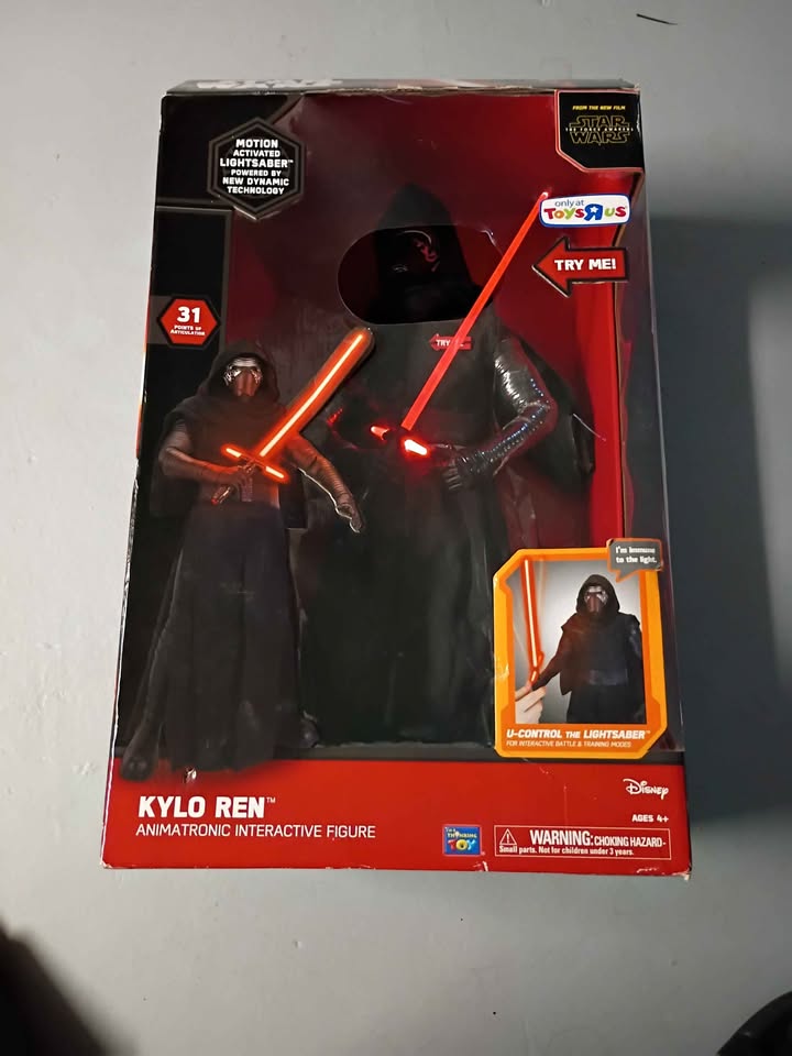 KYLO REN star wars animatronic interactive figure - photo 2