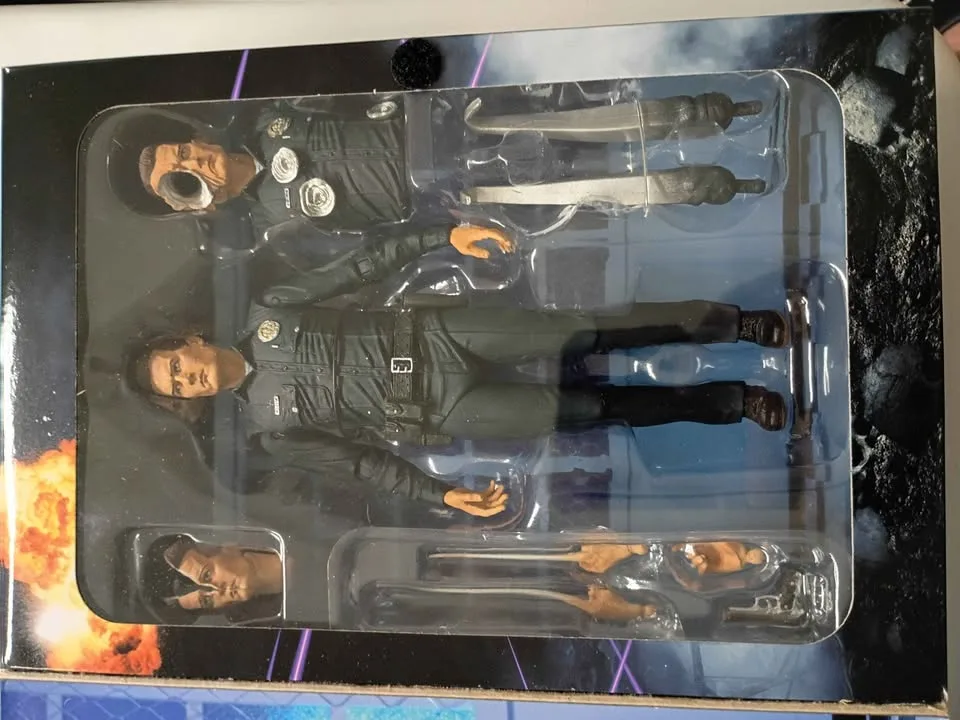 Neca T-1000 image indicator(7)