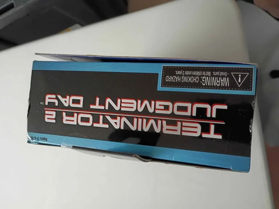 Neca T-1000 image indicator(8)