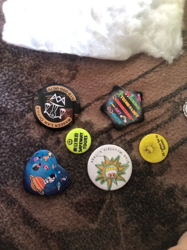 Collectible Pins image indicator(3)