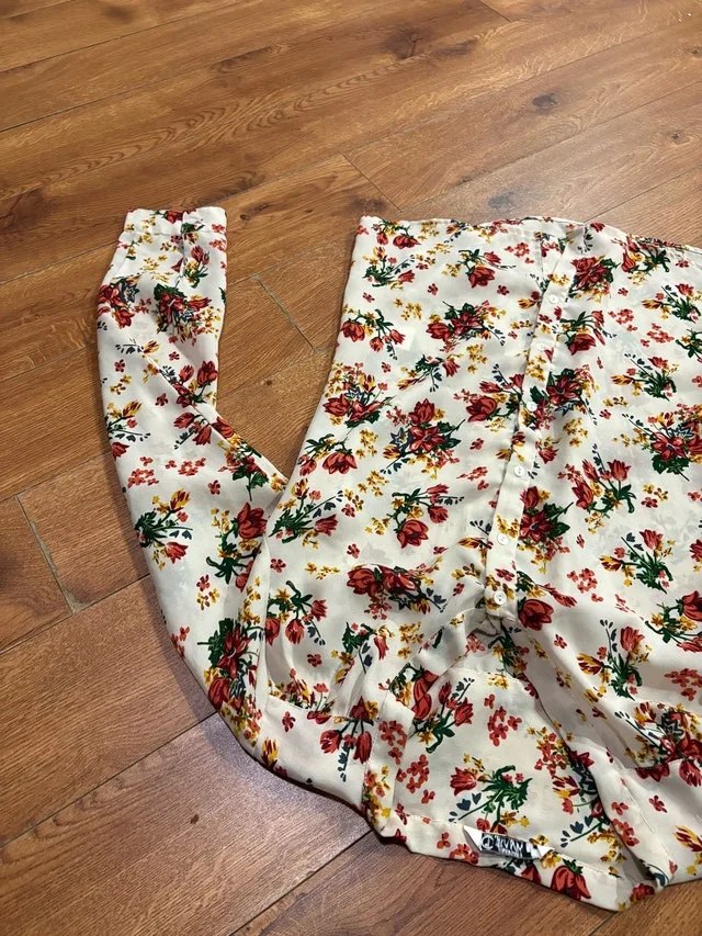 RW&Co Blouse image indicator(2)