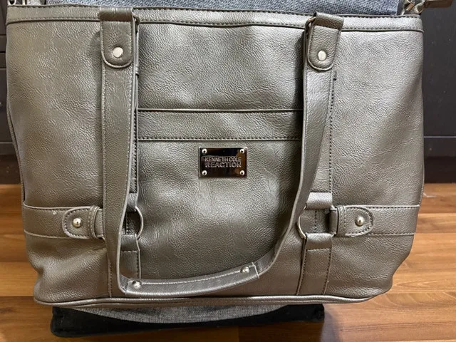 Kenneth Cole Reaction Bag image indicator(3)
