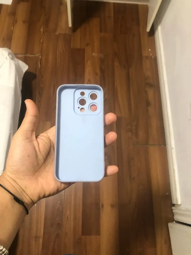 iPhone 15 Pro Case image indicator(2)