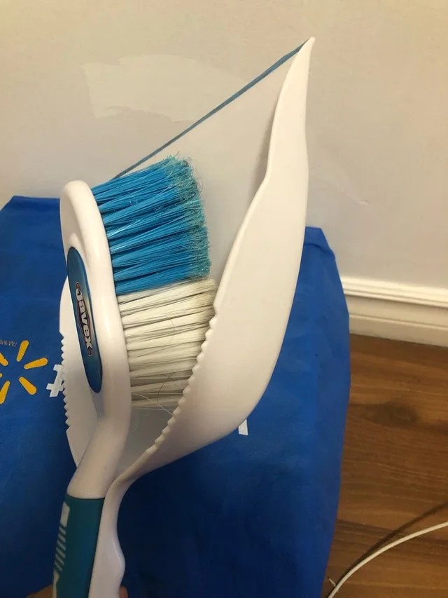 Davex Brush and Dustpan Set image indicator(2)