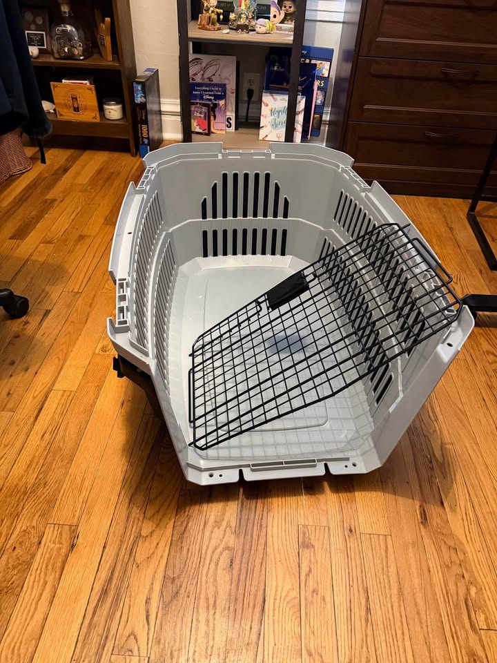 Large dog kennel - photo 3