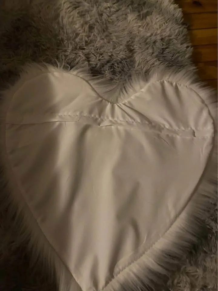 Housse de coussin en cœur image indicator(2)