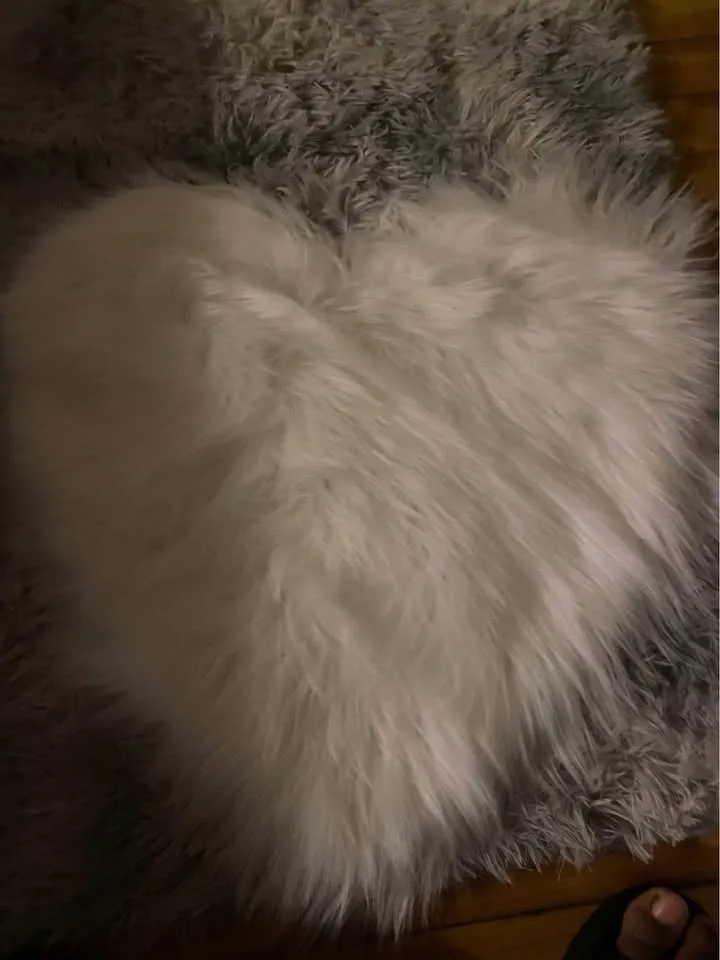 Housse de coussin en cœur image indicator(3)