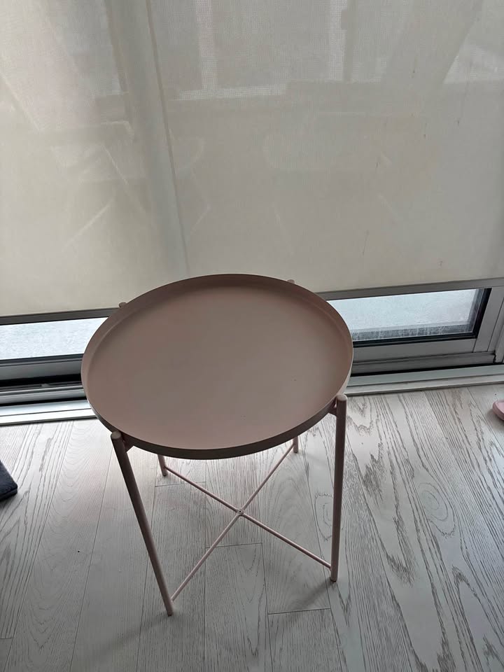 Stylish Pink Tray Table – Great for Small Spaces Pick up - Yonge