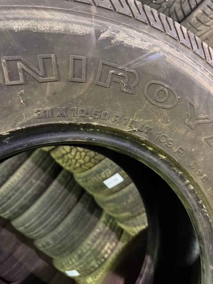 Tires 31X10.5R15 Uniroyal image indicator(2)