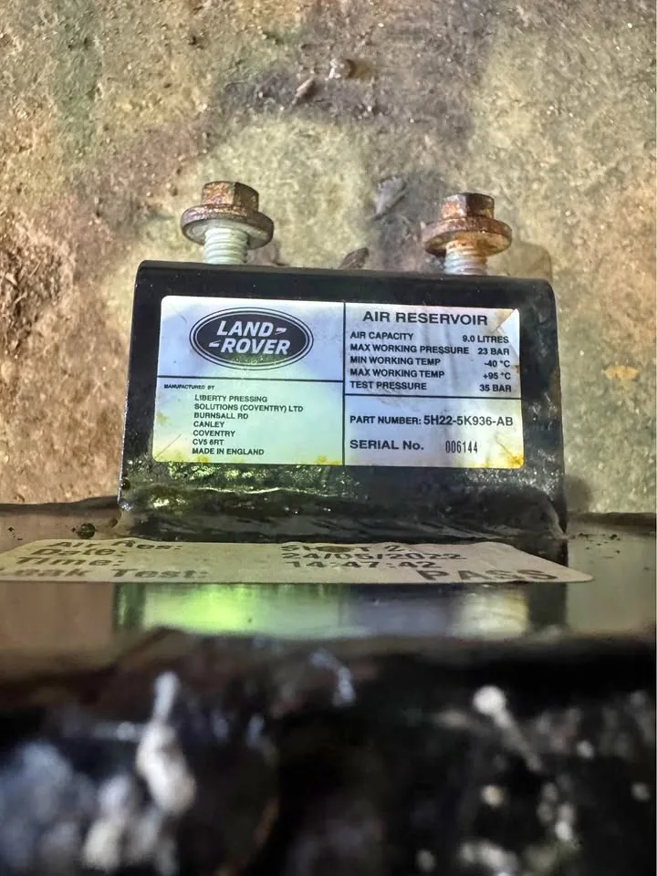 2010-2013 Land Rover LR4 Air Suspension Reservoir Tank thumbnail