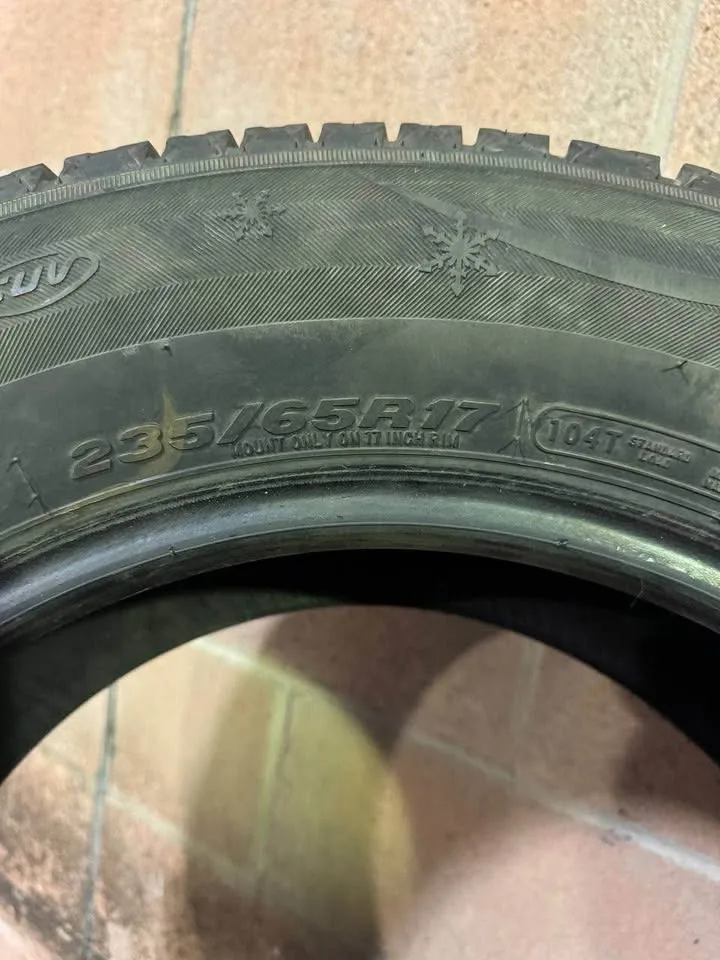 Tires 235/65R17 Starfire image indicator(2)