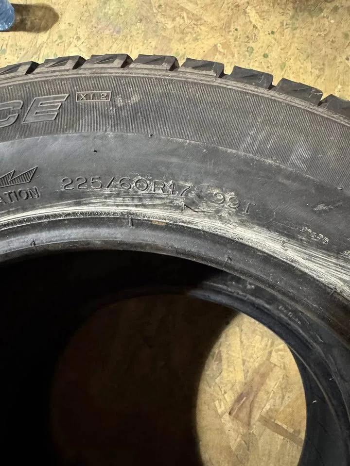 Tires 225/60R17 Michelin image indicator(4)