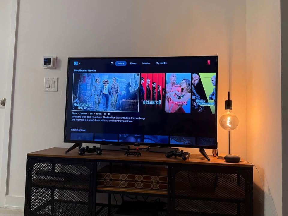 50 inch LG UltraHD Smart TV - photo 2