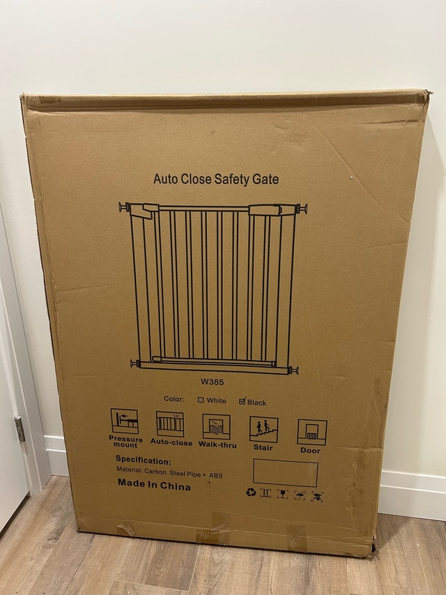 Baby Gate - Brand New - photo 3