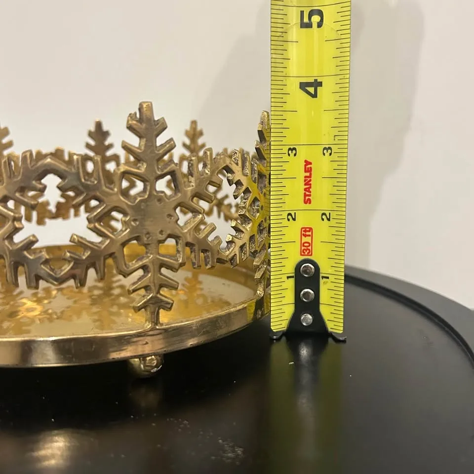 Vintage Brass Snowflake Candle Holder Set image indicator(9)