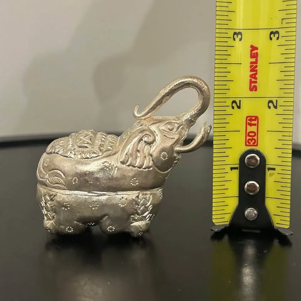 Small Vintage Cambodian Silver-Plated Elephant Box image indicator(8)