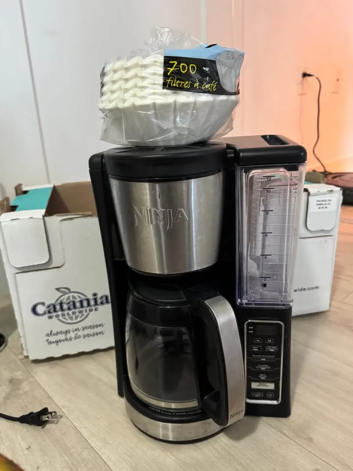 12 cup Ninja coffee maker + bundle image indicator(3)