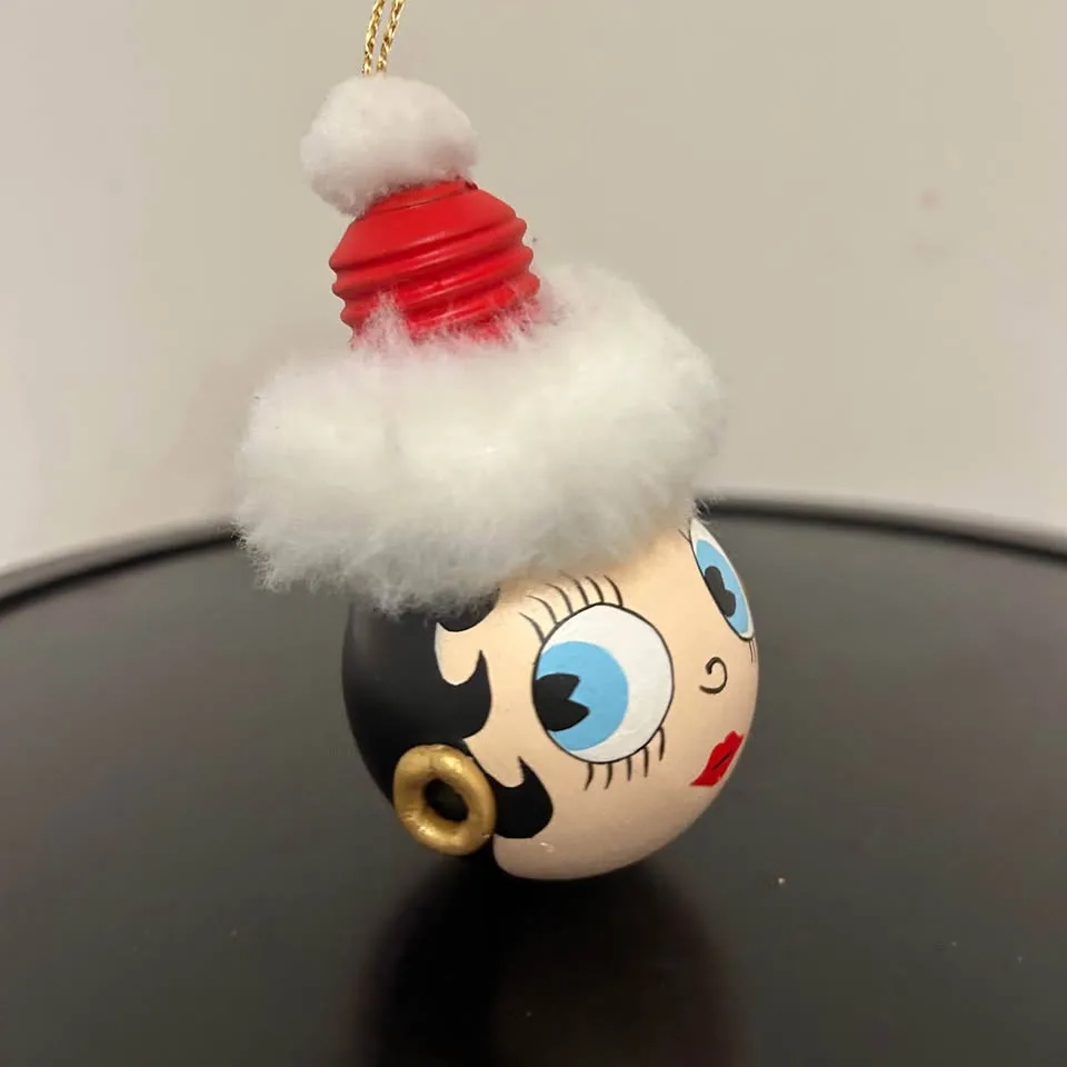 Hand-painted Betty Boop Christmas Ornament – Signed 2009 image indicator(3)
