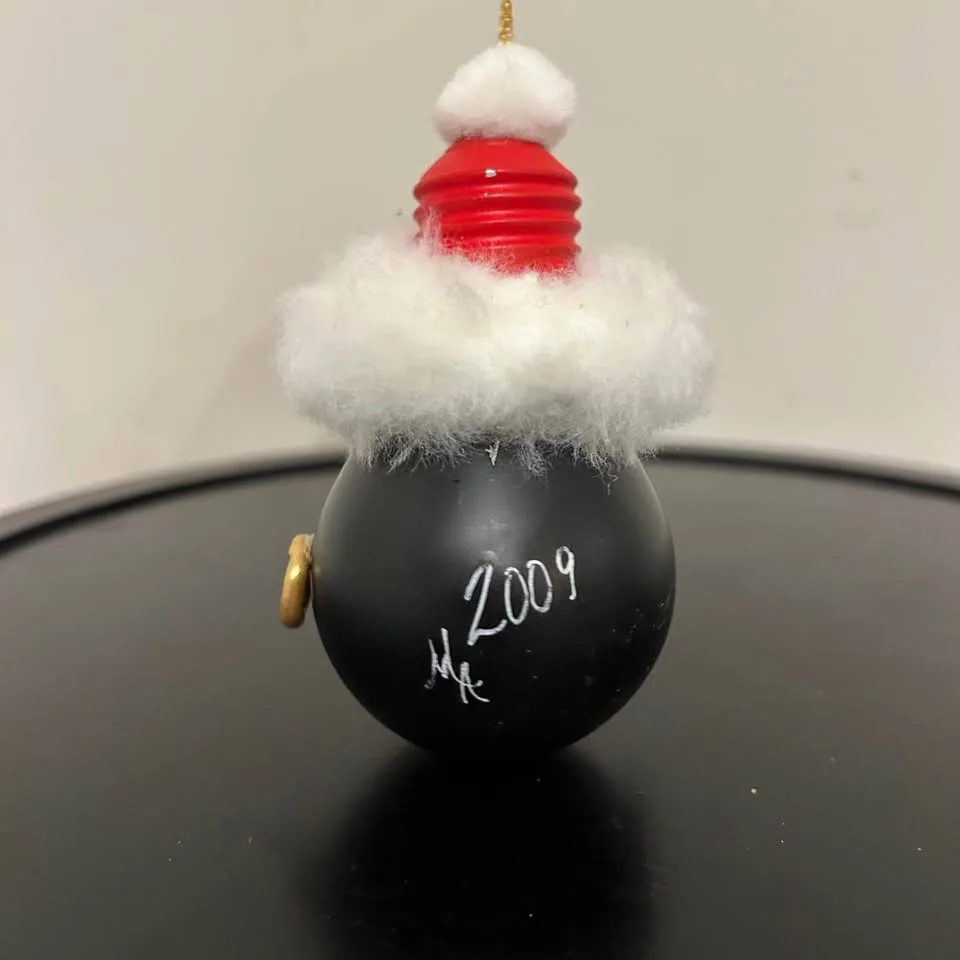 Hand-painted Betty Boop Christmas Ornament – Signed 2009 image indicator(4)