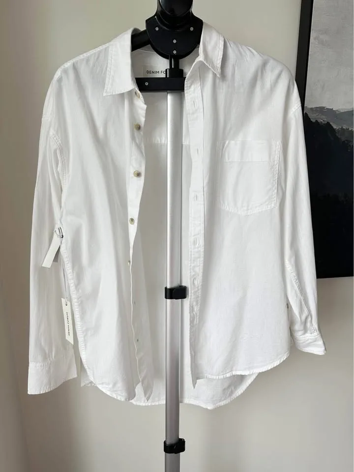 Aritzia 80s Comfy Denim Shirt Size S NWT image indicator(4)