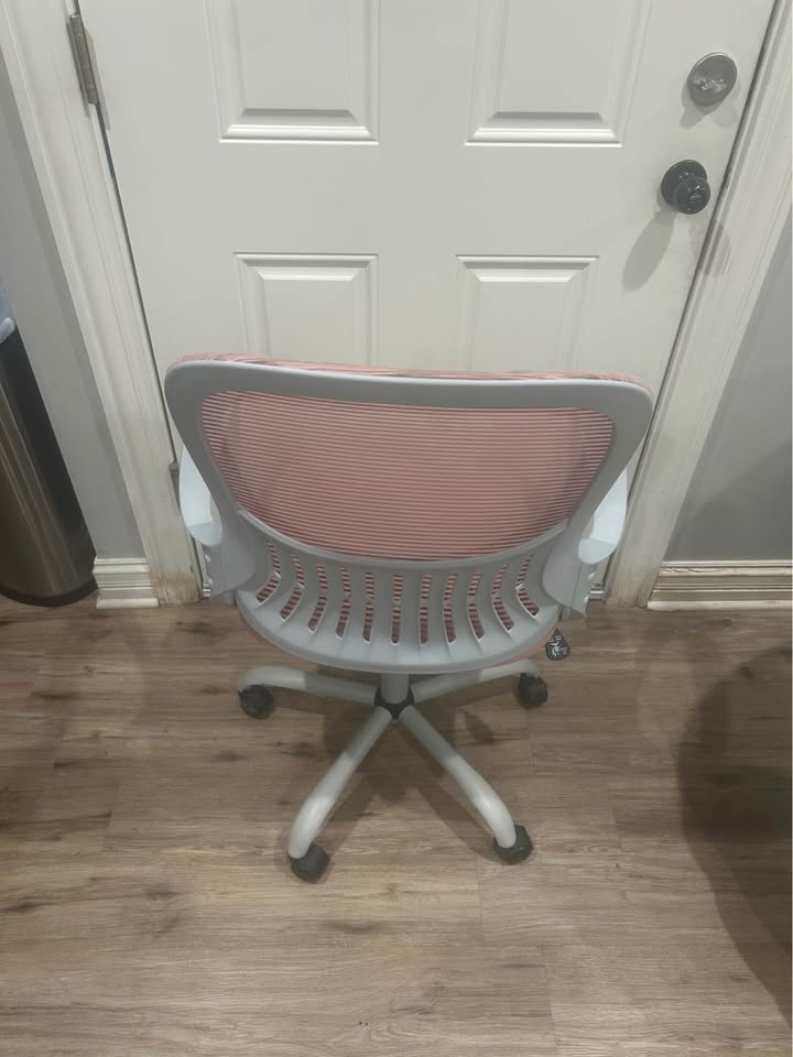 Pink Swivel Office Chair with Wheels - photo 2