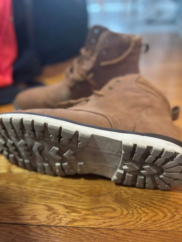 brown shoes / boots image indicator(3)