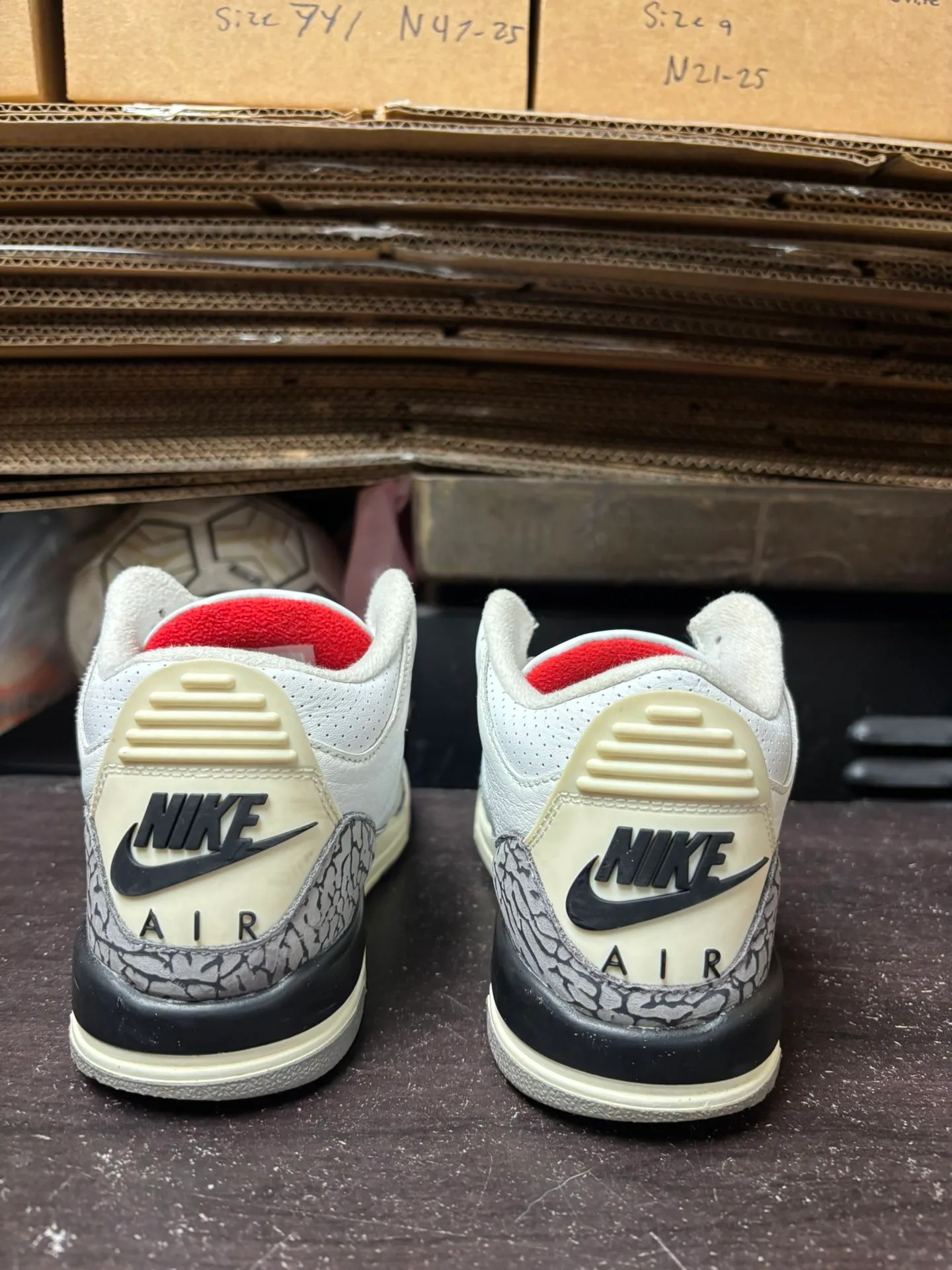Air Jordan 3 White Cement Reimagined image indicator(4)