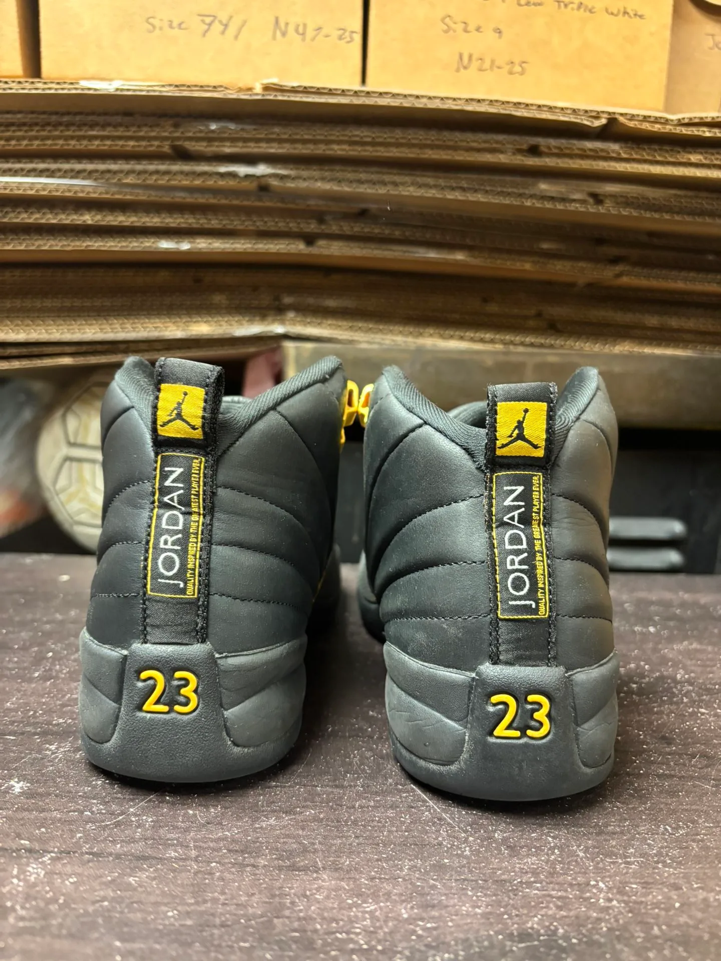 Air Jordan 12 Black Taxi GS image indicator(4)